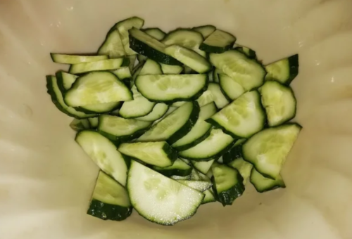 Салат из огурцов с сыром — вкусный рецепт